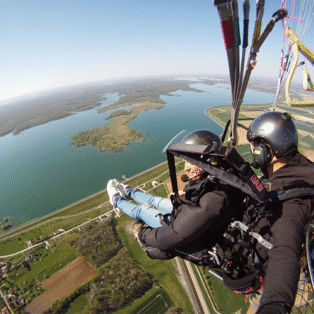 Top 10 Best Paragliding Helmets for Safety, Comfort, and Style